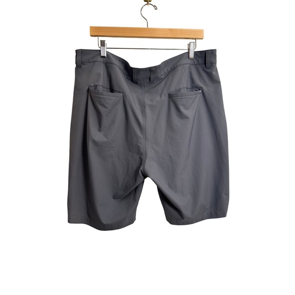 Travis Mathew Men Size 38 Beck Grey Performance Athleisure Golf Shorts - Picture 7 of 7